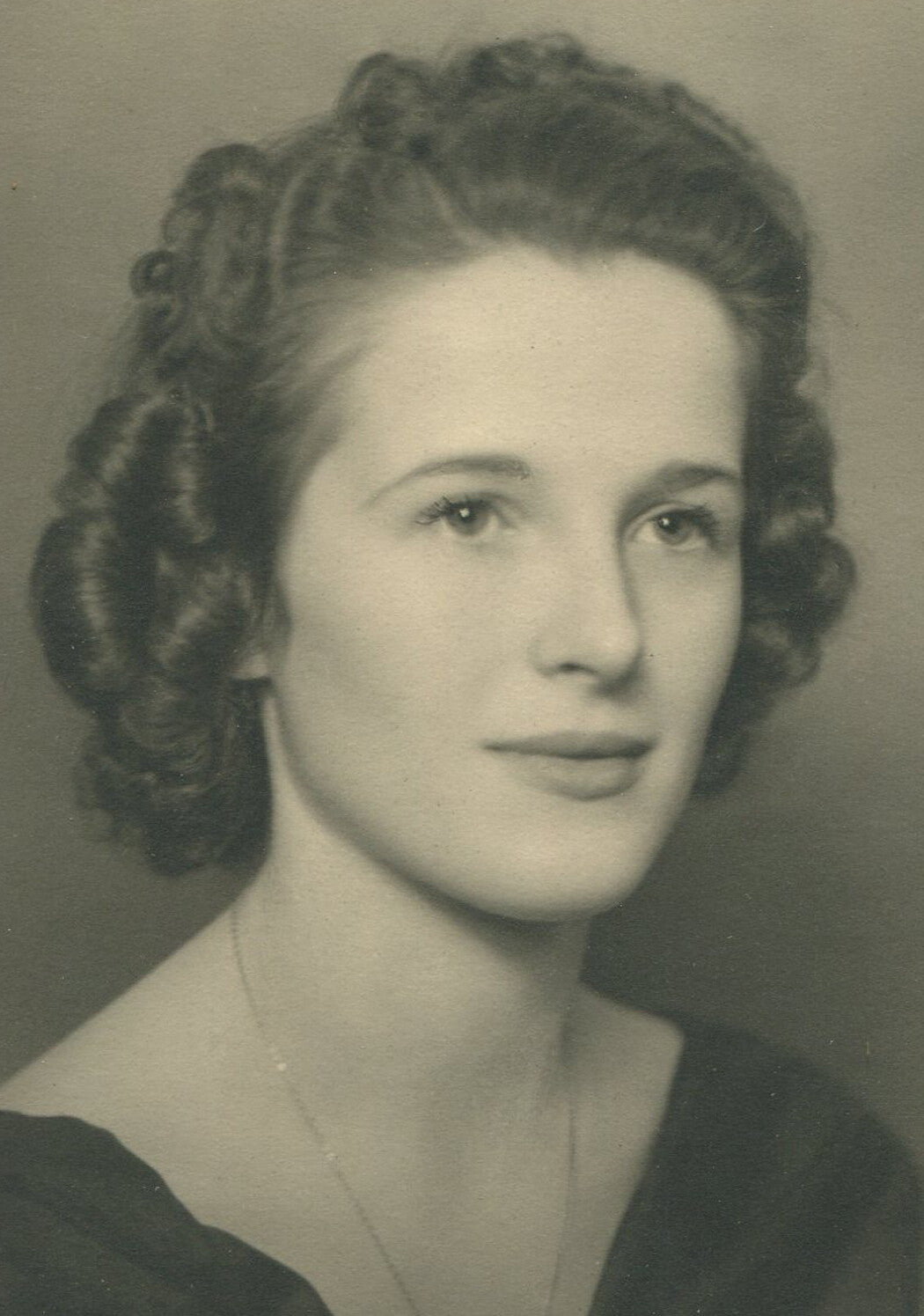 BEAUTIFUL WOMAN, 3 PORTRAITS. B W AND TINTED. 1930-40.