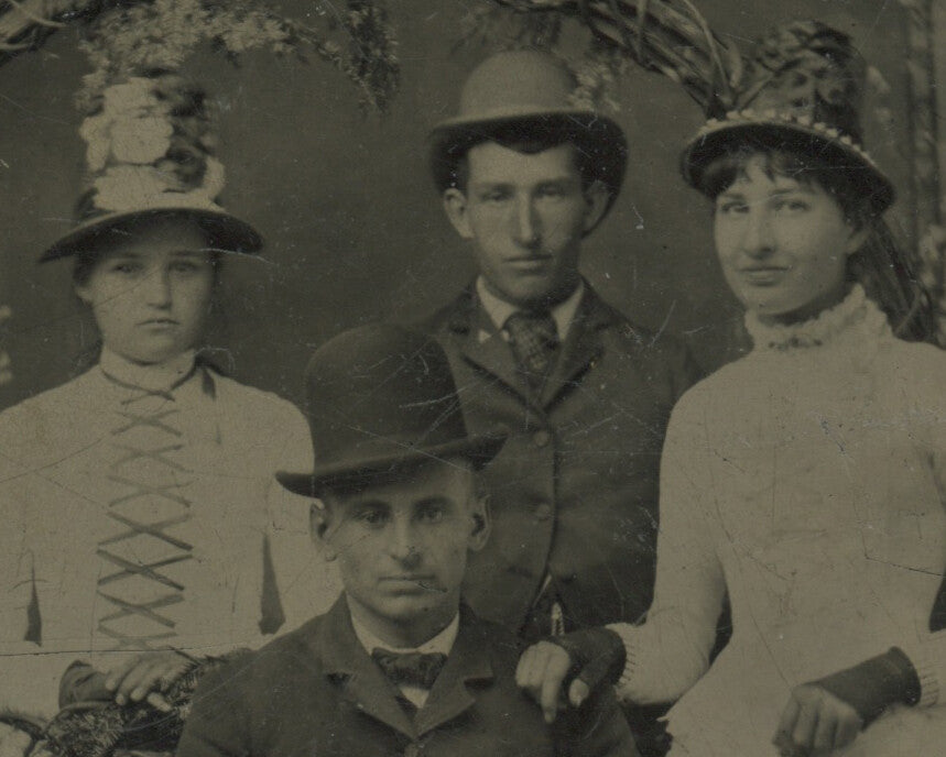 FAMILY W/ GREAT HATS, 1/6 PLATE TINTYPE