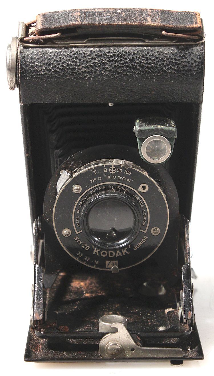 KODAK VINTAGE SIX-20 JUNIOR FOLDING CAMERA