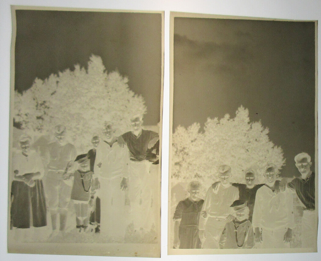 FAMILY PHOTO W/ MILITARY UNIFORMS. 2 SET 3.5 X 6 NEGATIVES. CIRCA 1910s.