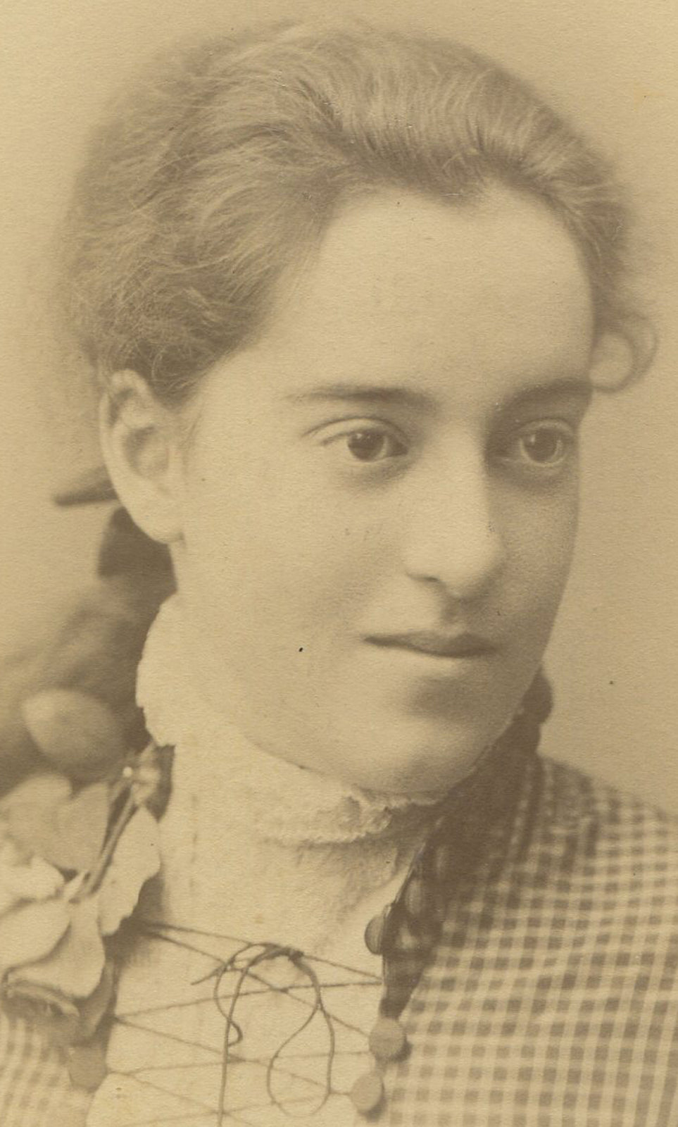 Vintage Cabinet Card Photo - Mary Louise Parker Look-Alike, Woman in Gingham Dress, High Collar, Chicago