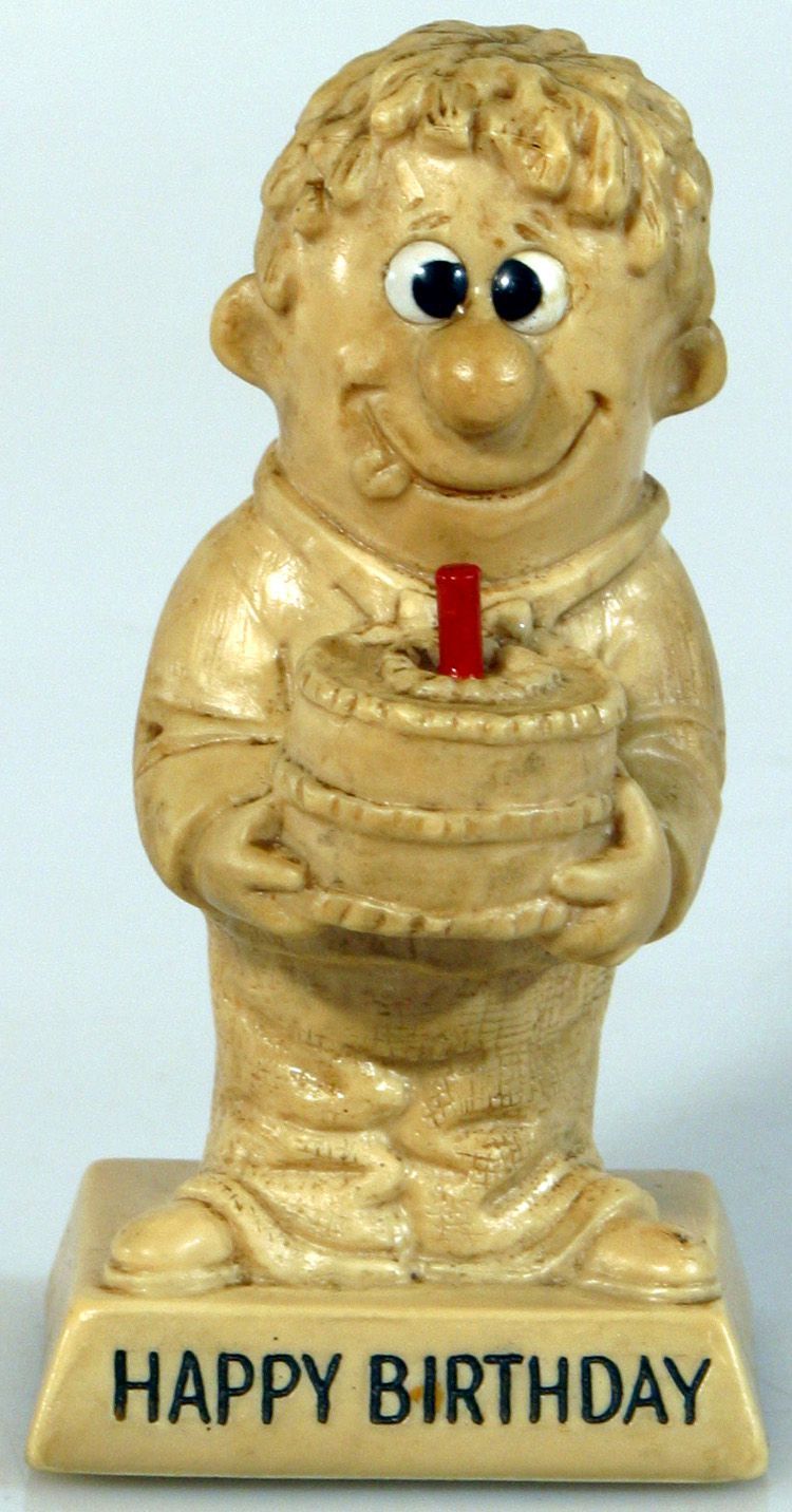 Vintage Happy Birthday Statue R&W Berries 1970, 6.25in Tall, Red Candle, Good Condition