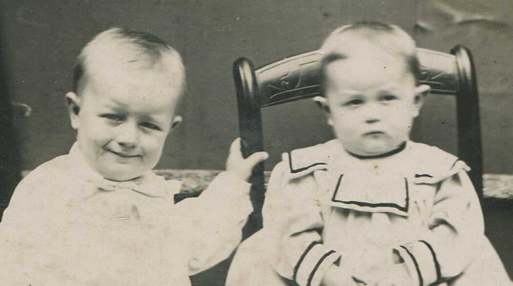 TODDLERS, TROUBLEMAKERS READY FOR MISCHIEF. CABINET CARD.