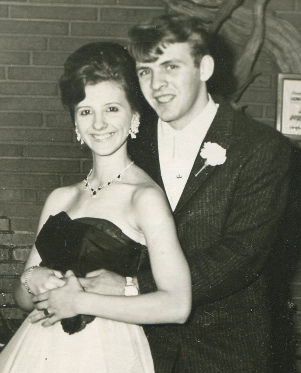 Vintage B&W Pittsburgh Couple Photo in Formalwear with Envelope, Holiday House PA 6x8 Frame