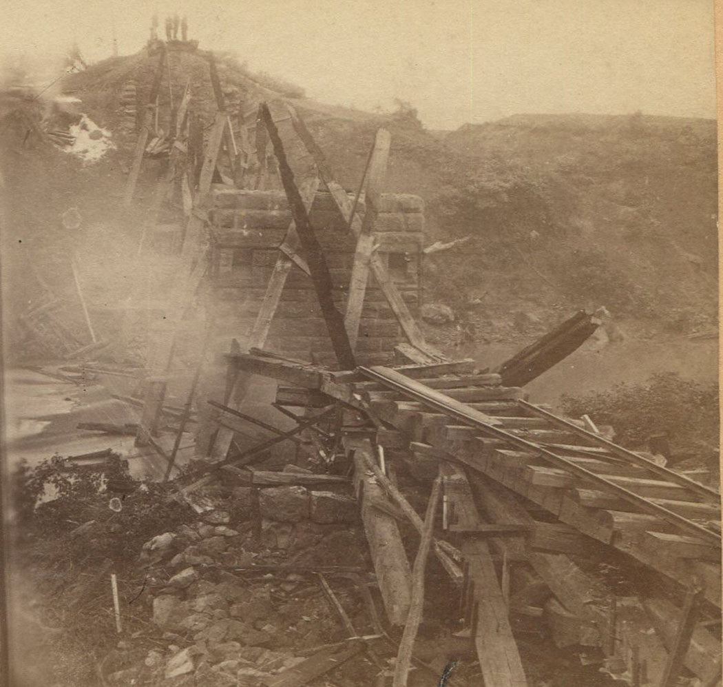 CIVIL WAR VIEW. DESTRUCTION OF RAILROAD BRIDGE. VINTAGE ORIGINAL STEREOVIEW.
