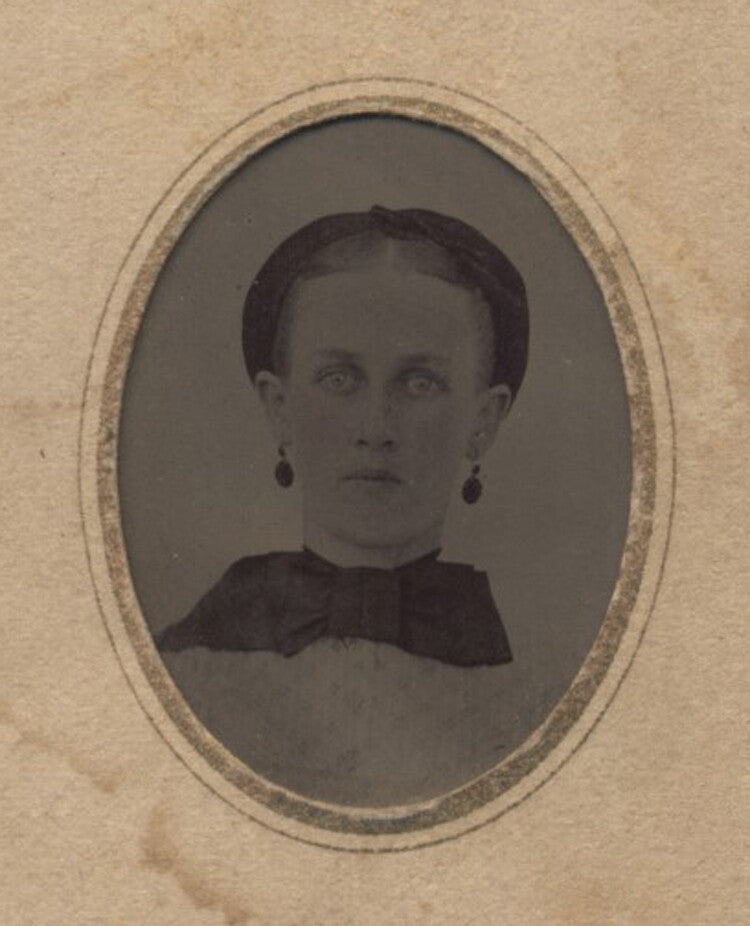 PORTRAIT OF WOMAN W/ STUNNING LIGHT EYES EARRINGS