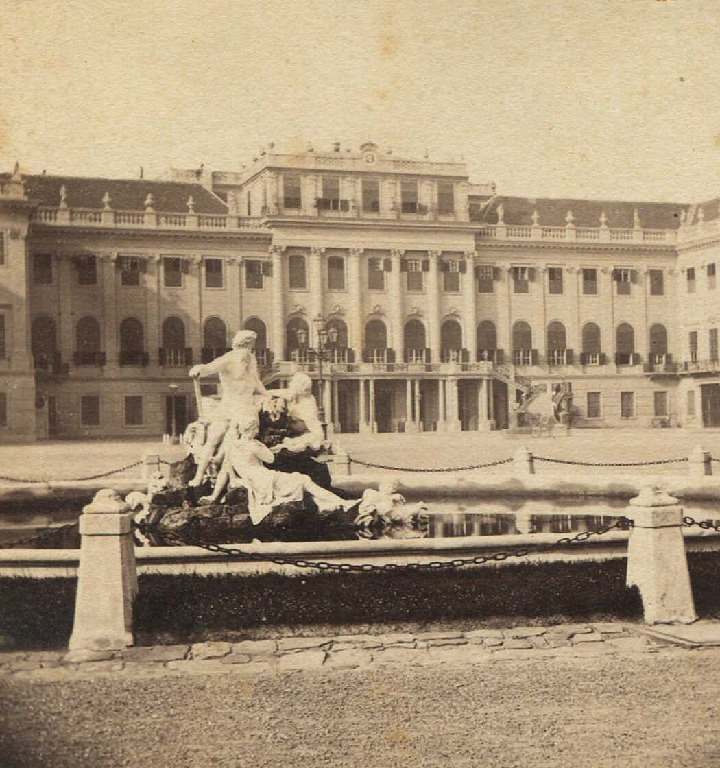 SCHOENBRUNN PALACE, VIENNA, AUSTRIA. STEREOVIEW.