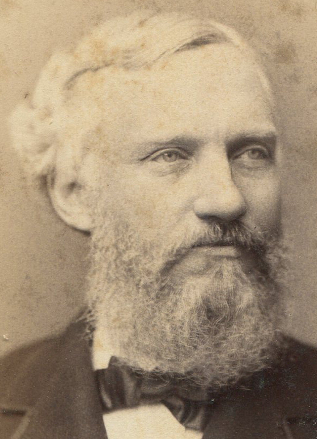 BEARDED MAN, CANT FIGURE OUT HOW HE GOT HERE. CABINET CARD. NEWARK, N.J.