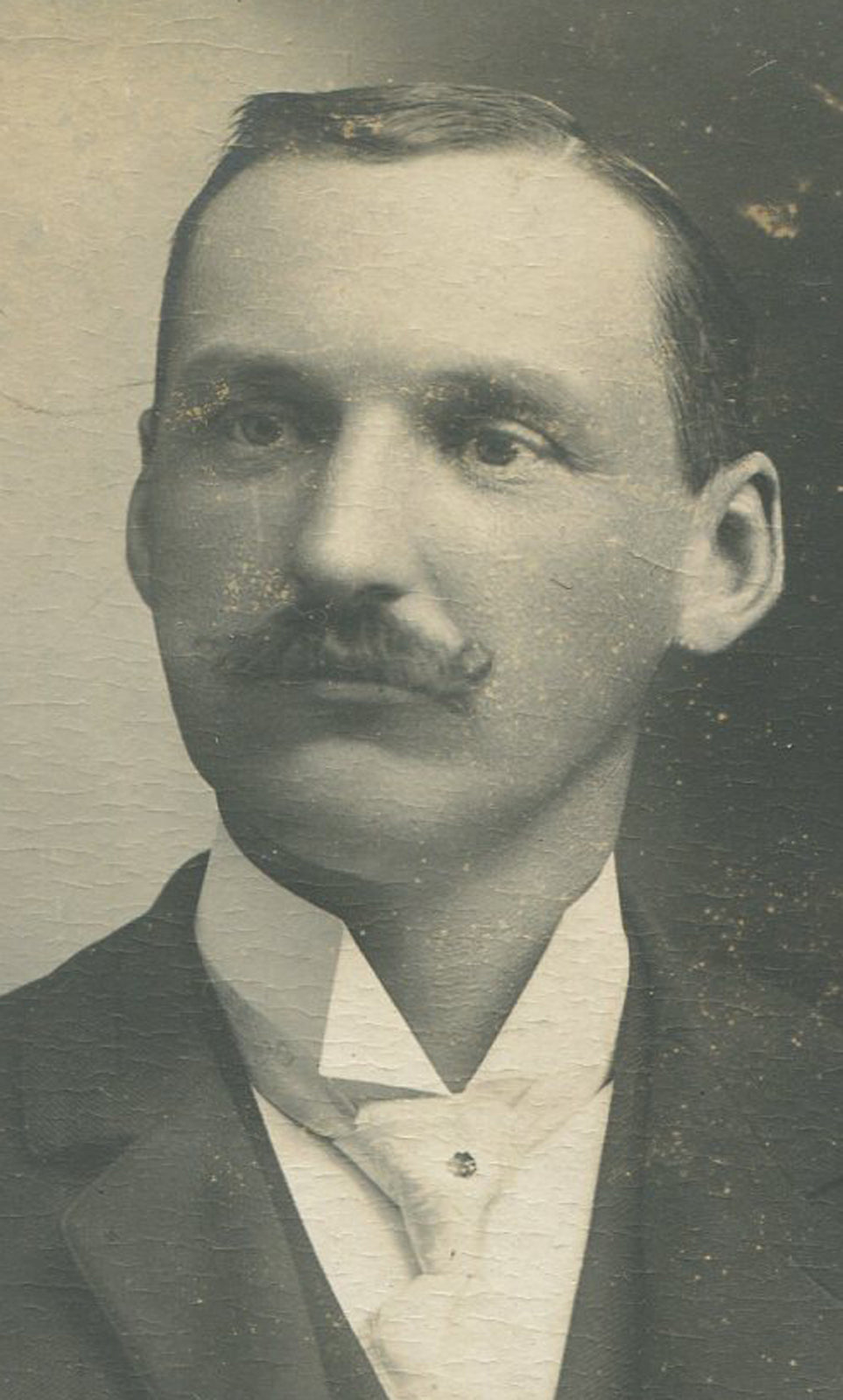Vintage Cabinet Card Photo: Dapper Man in High Collar and Tie Pin Portrait, 1900s Style