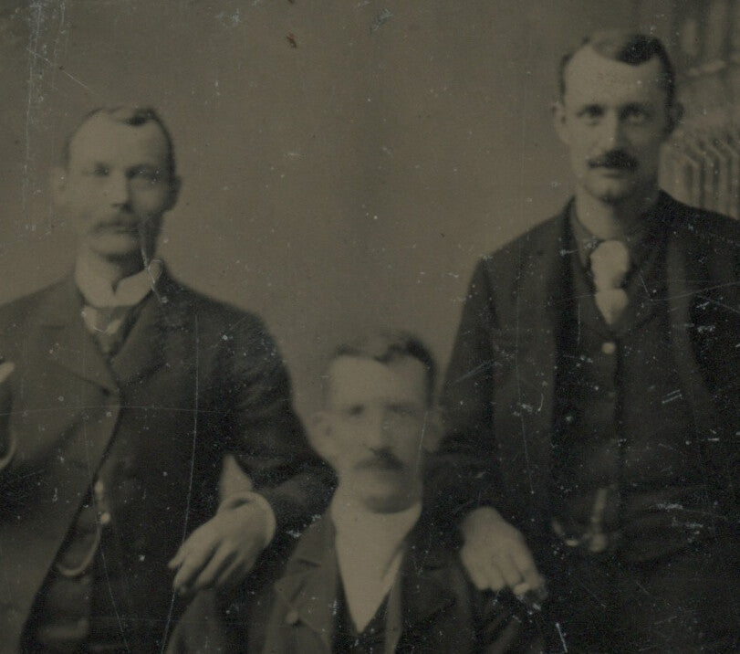 3 MEN, SMOKING CIGARETTE/SHOWING AFFECTION/MUSTACHES TINTYPE PORTRAIT 1/6 PLATE