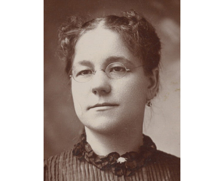 ST. LOUIS, MO, PHOTO BY SMITH, LADY W/ PRETTY DRESS + GLASSES