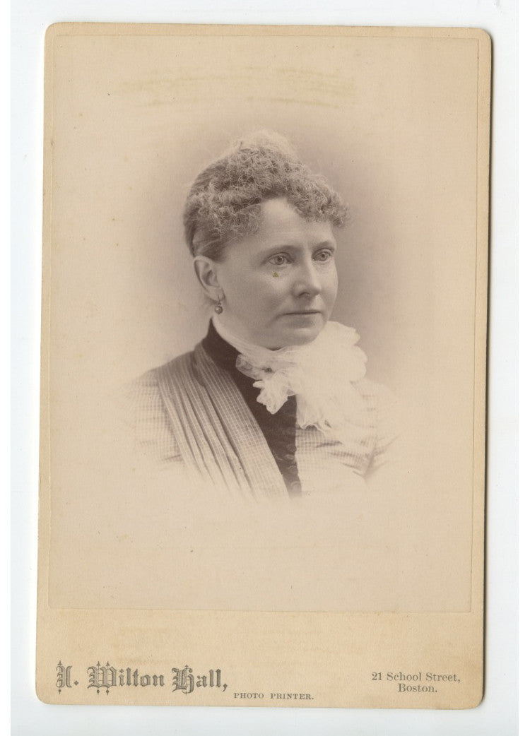 CAB CARD PHOTO LADY W/ LACE BOW/COLLAR FROM BOSTON, MASS, BY HALL