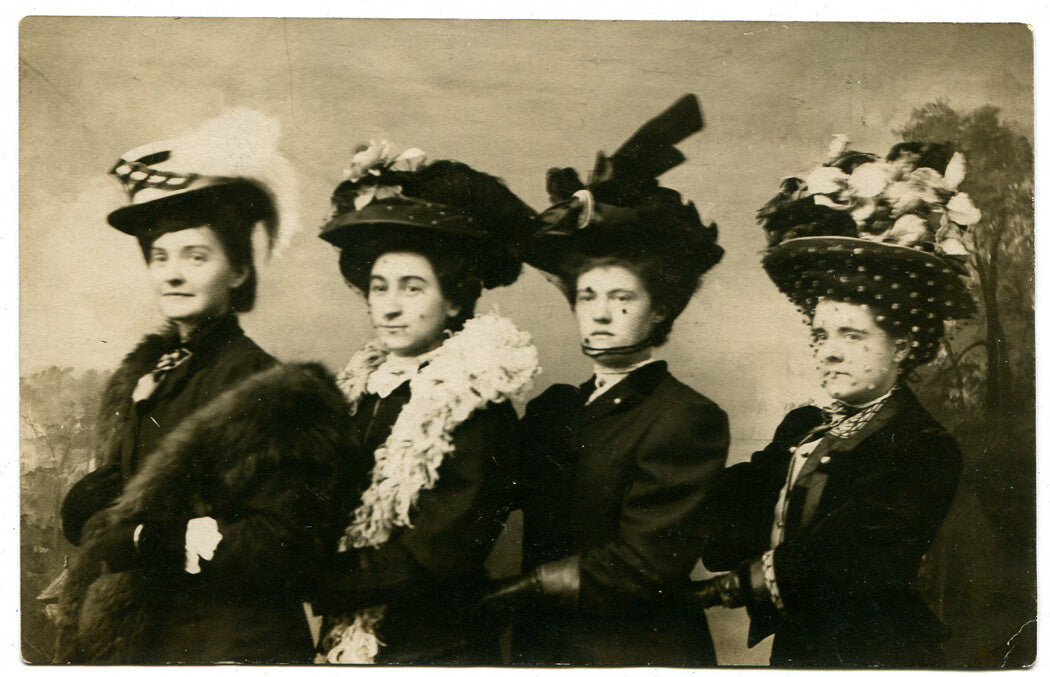 WOMEN IN CRAZY, OUTRAGEOUS HATS. 1900s PHOTO POST CARD.