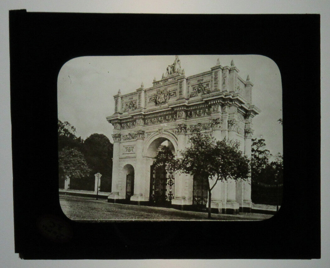 TRIUMPHAL ARCH, LIMA, PERU. PHOTO ON GLASS.