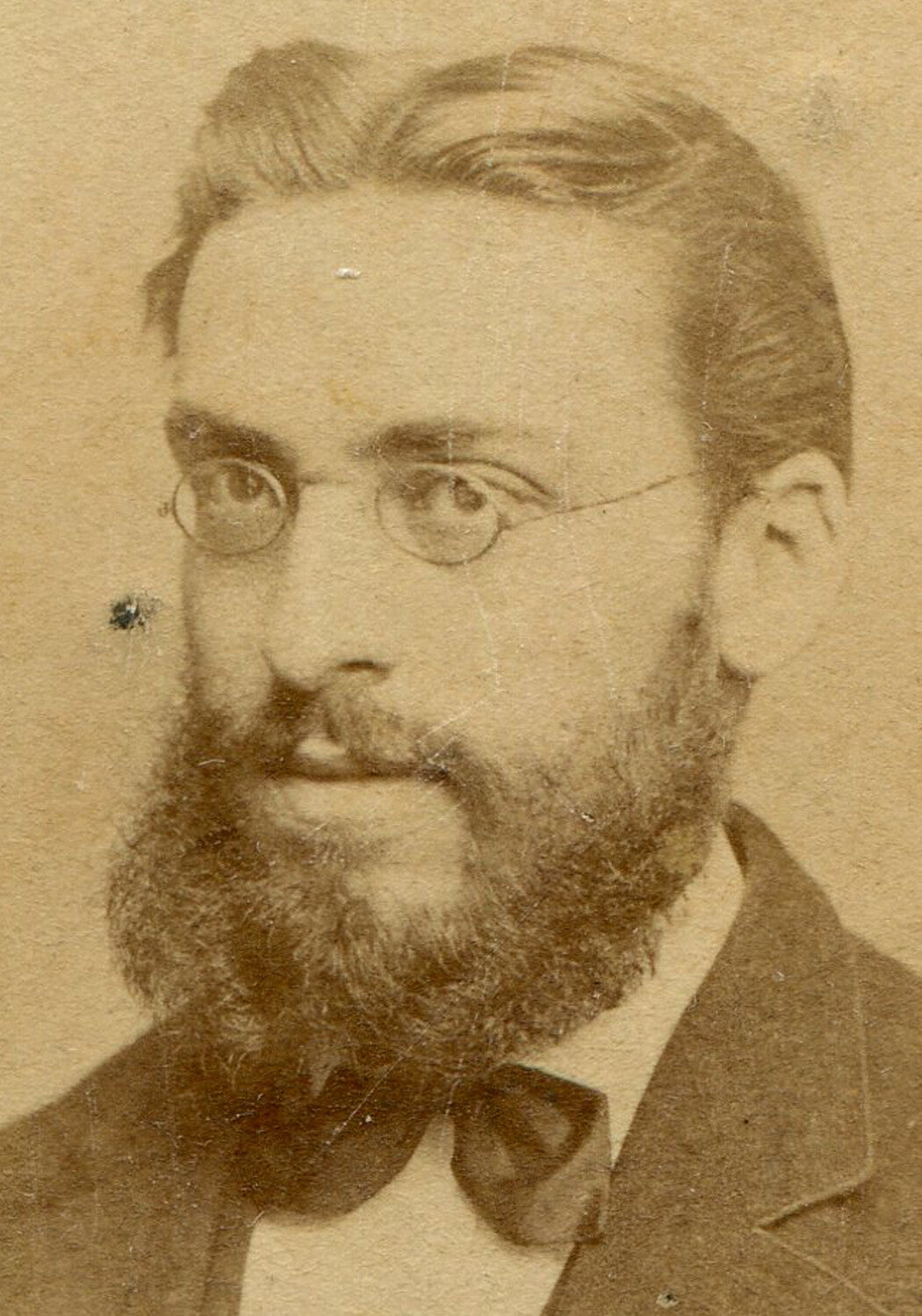 INTELLECTUAL MAN IN WIRE RIMMED GLASSES AND BIG BEARD. CDV. BERLIN, GERMANY.