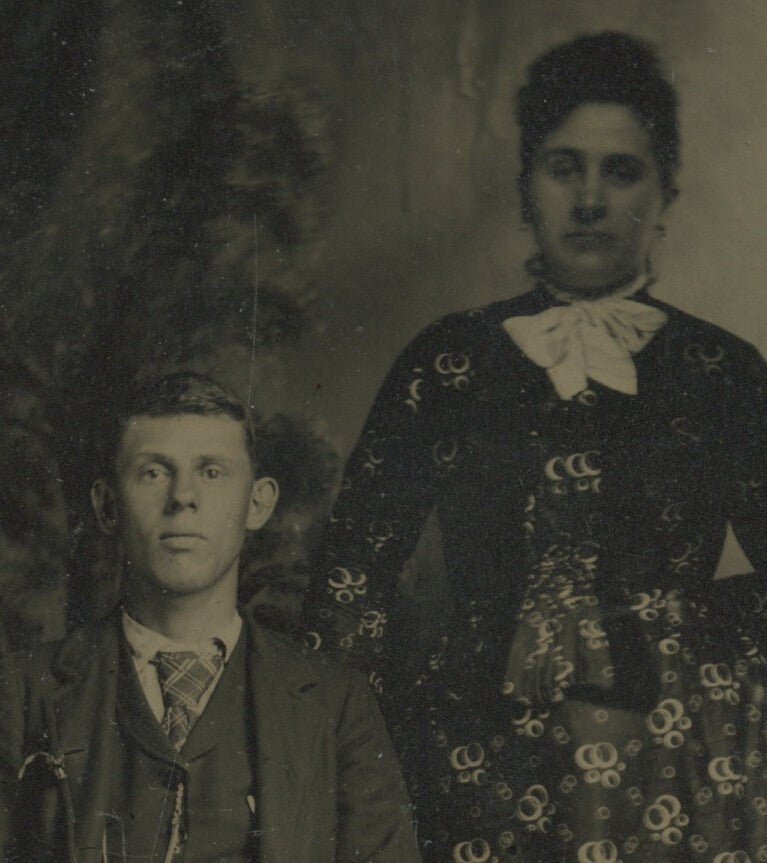 TINTYPE STUDIO PORTRAIT MAN + WIFE 1/6 PLATE