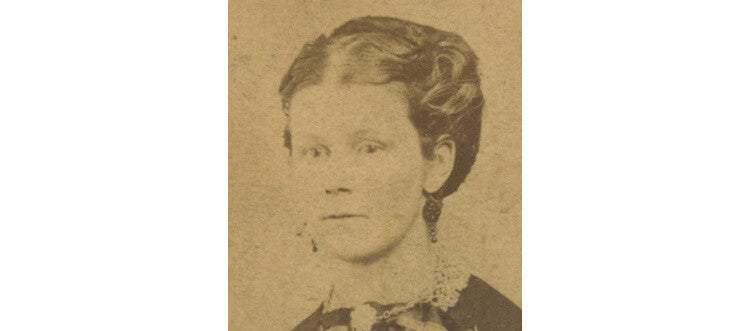 NEW CASTLE, PA, LADY W/ GREAT DRESS, CDV STUDIO PORTRAIT