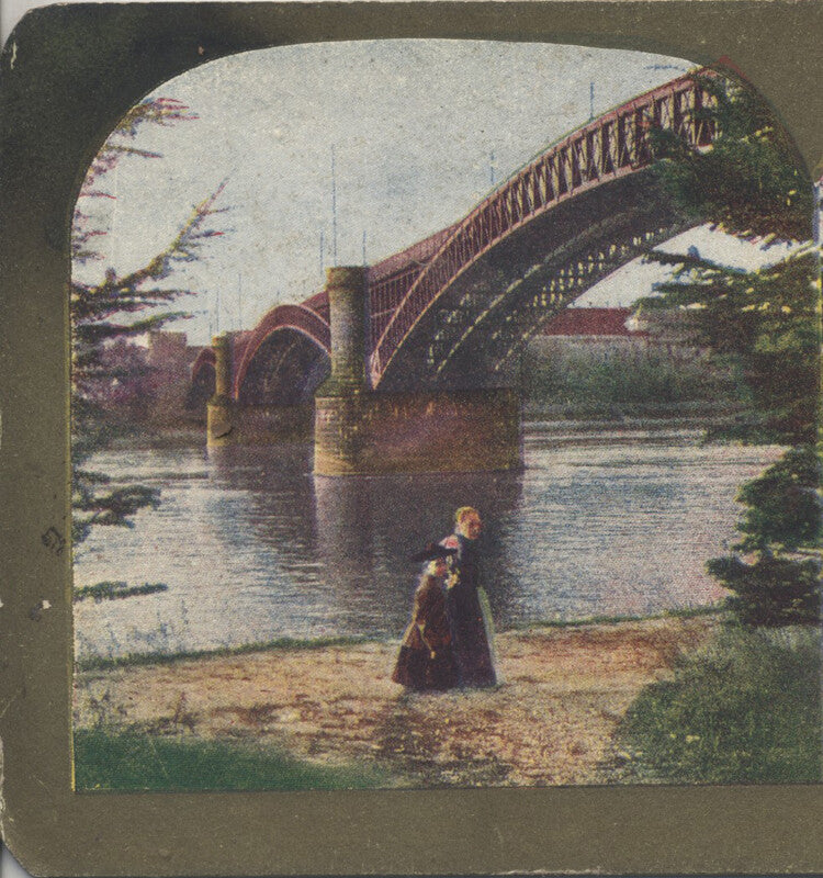 COLOR STEREOVIEW OF MOTHER CHILD IN FRONT OF IRON BRIDGE OVER RHINE - GERMANY