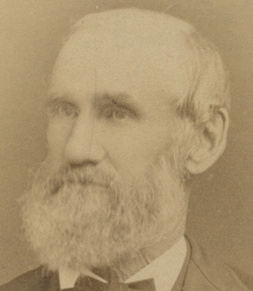 STUDIO PHOTO OLDER MAN W/ BEARD + NICE SUIT