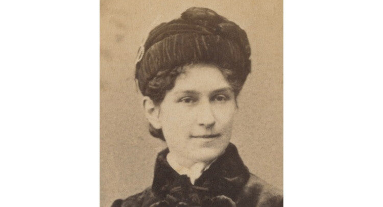 HUNTINGDON, PA, PHOTO OF LADY W/ BEAUTIFUL COAT + HAT BY KLINE