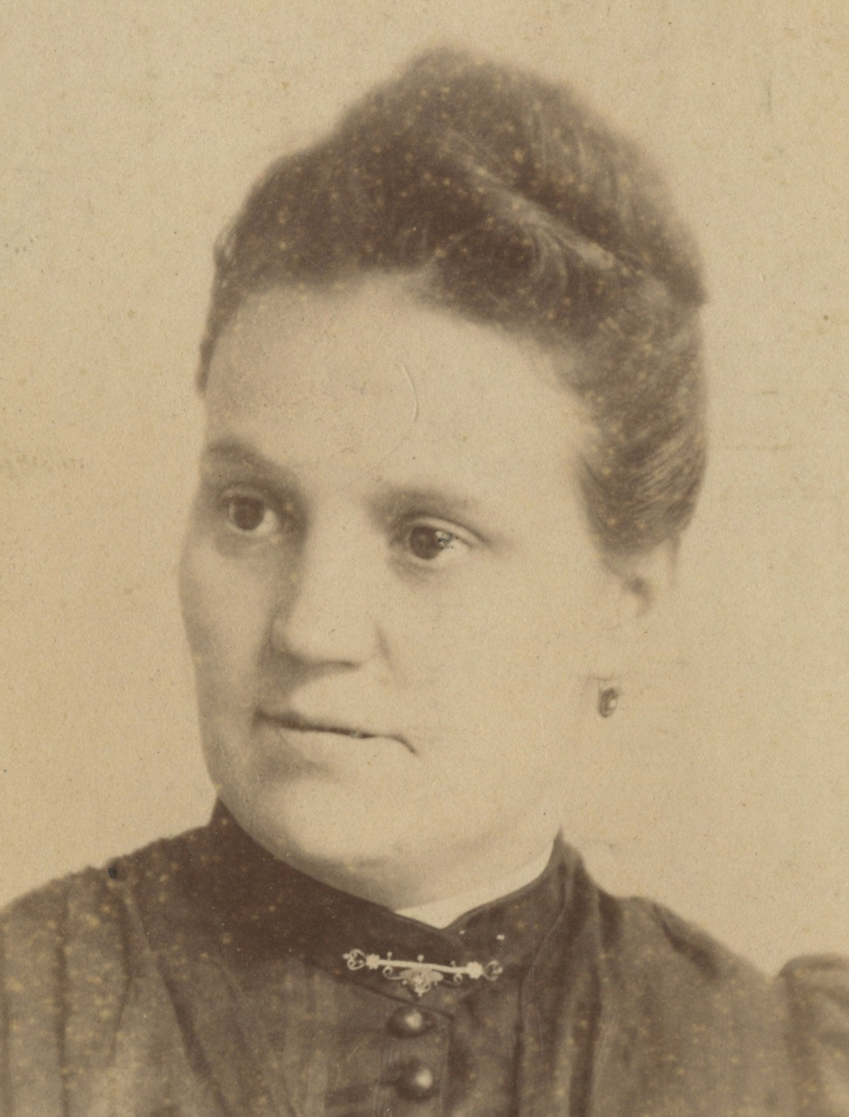 ALLEGHENY, PA, PHOTO OF LADY W/ PRETTY DRESS