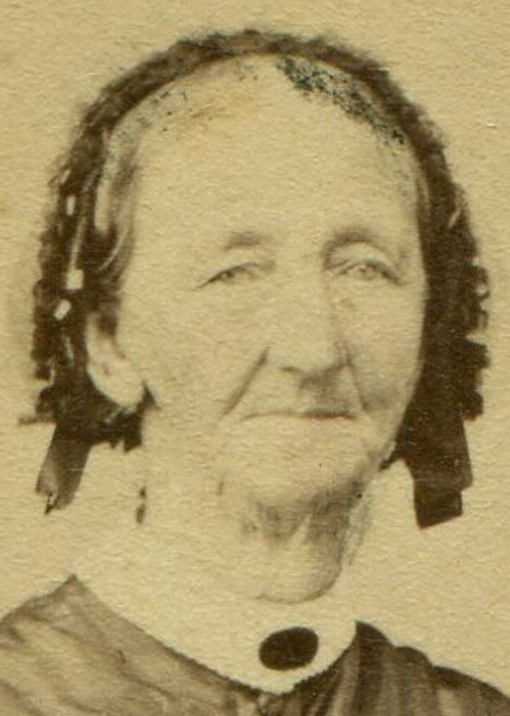 SMILING OLD WOMAN, SERIOUS DOWAGER VIBE. CDV. DANVILLE, PA.