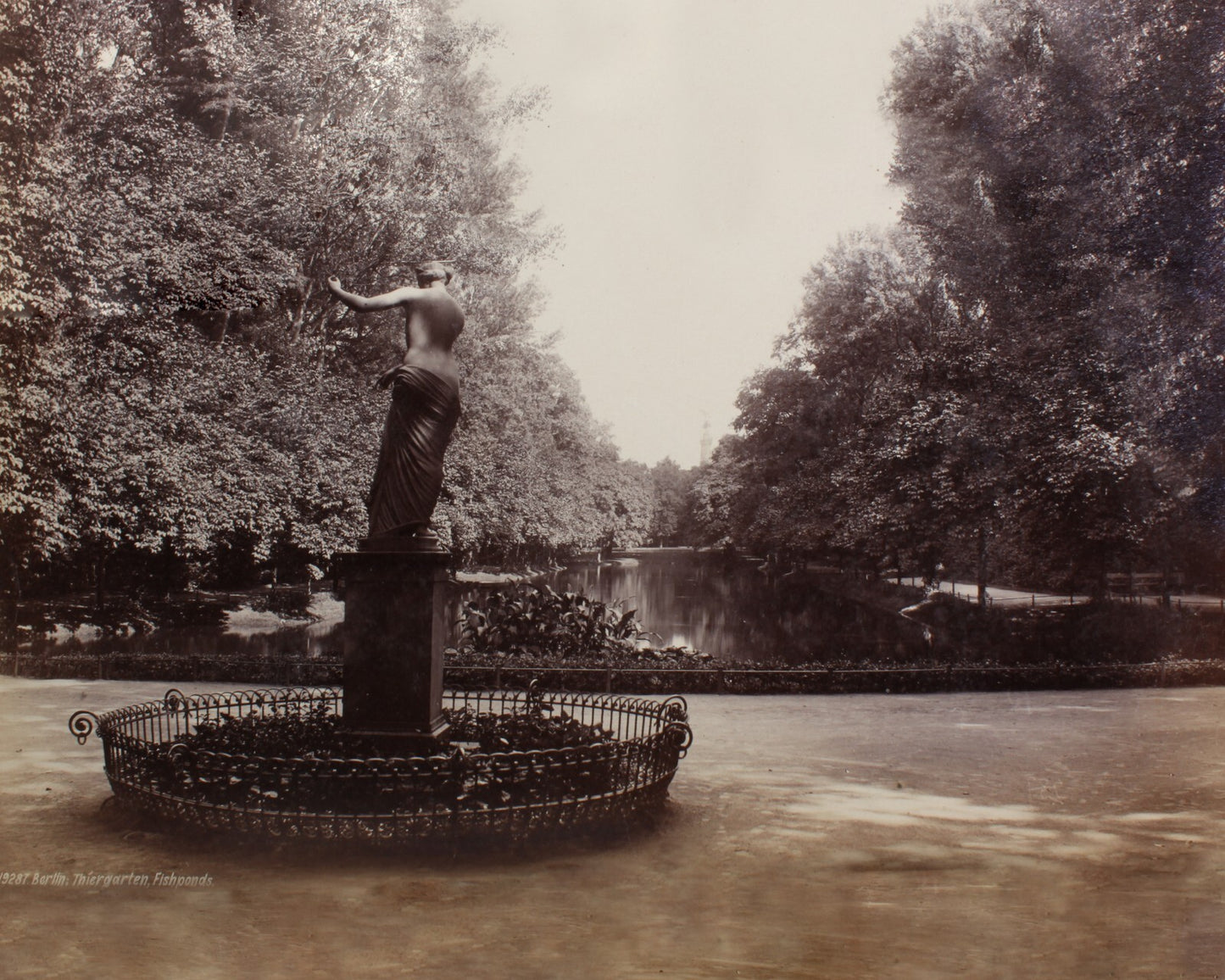 THIERGARTEN, GERMANY. GARDEN, STATUE AND FISH PONDS. 8x10 reprint