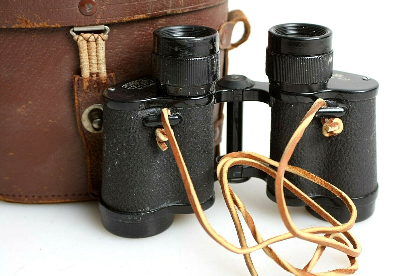 Magna 8X30 Field Binoculars with Case Occupied Japan
