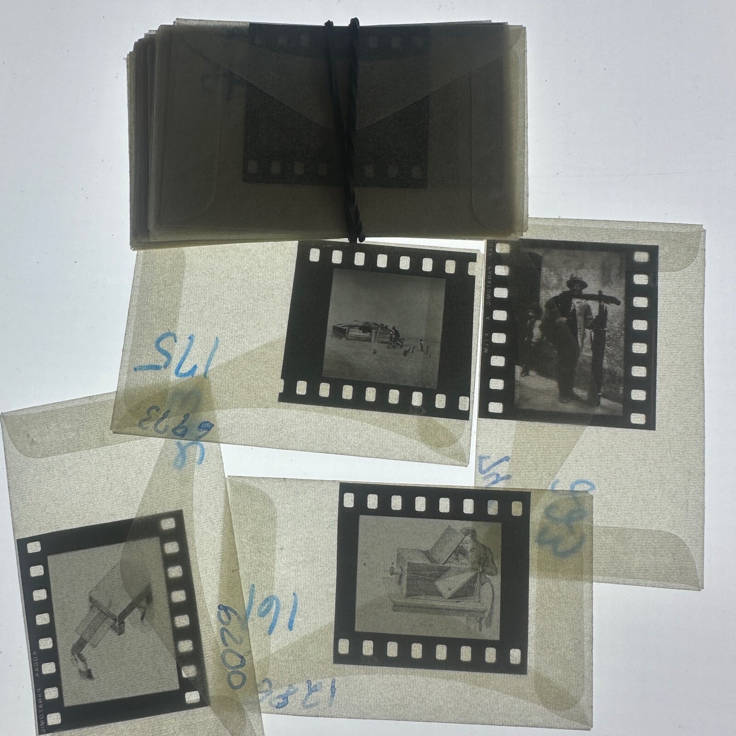 Professional Photography "Famous Photographs" 35mm Unmounted Slides lot of 30