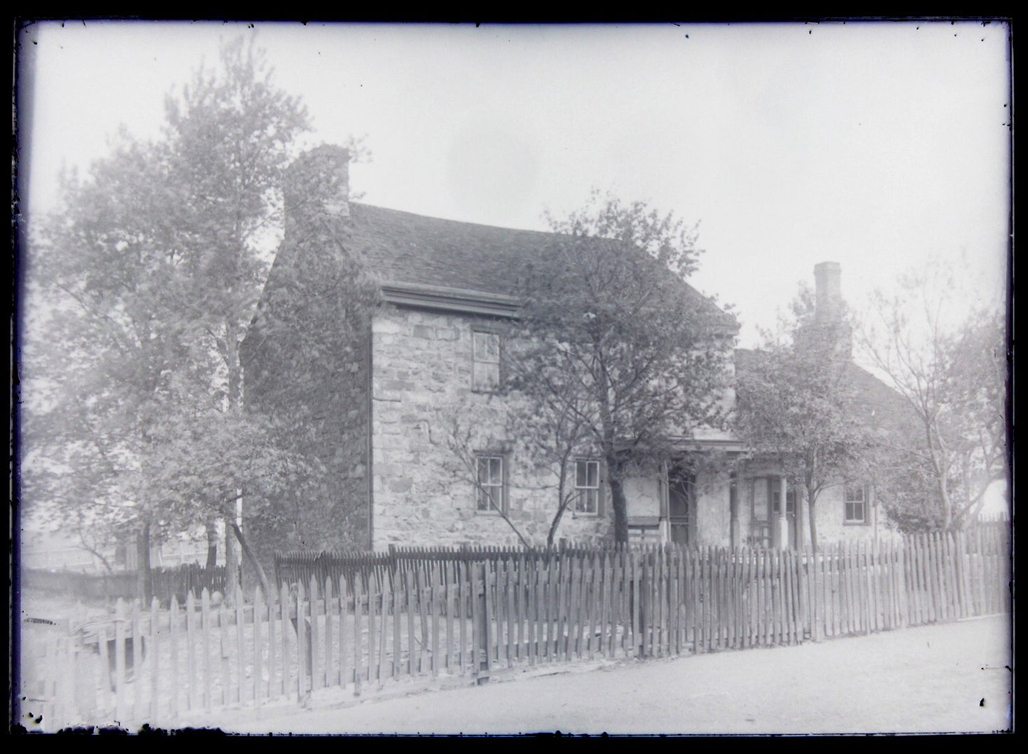 ARCHITECTURE. LOVELY STONE HOUSE. 5X7 GLASS PLATE NEGATIVE.