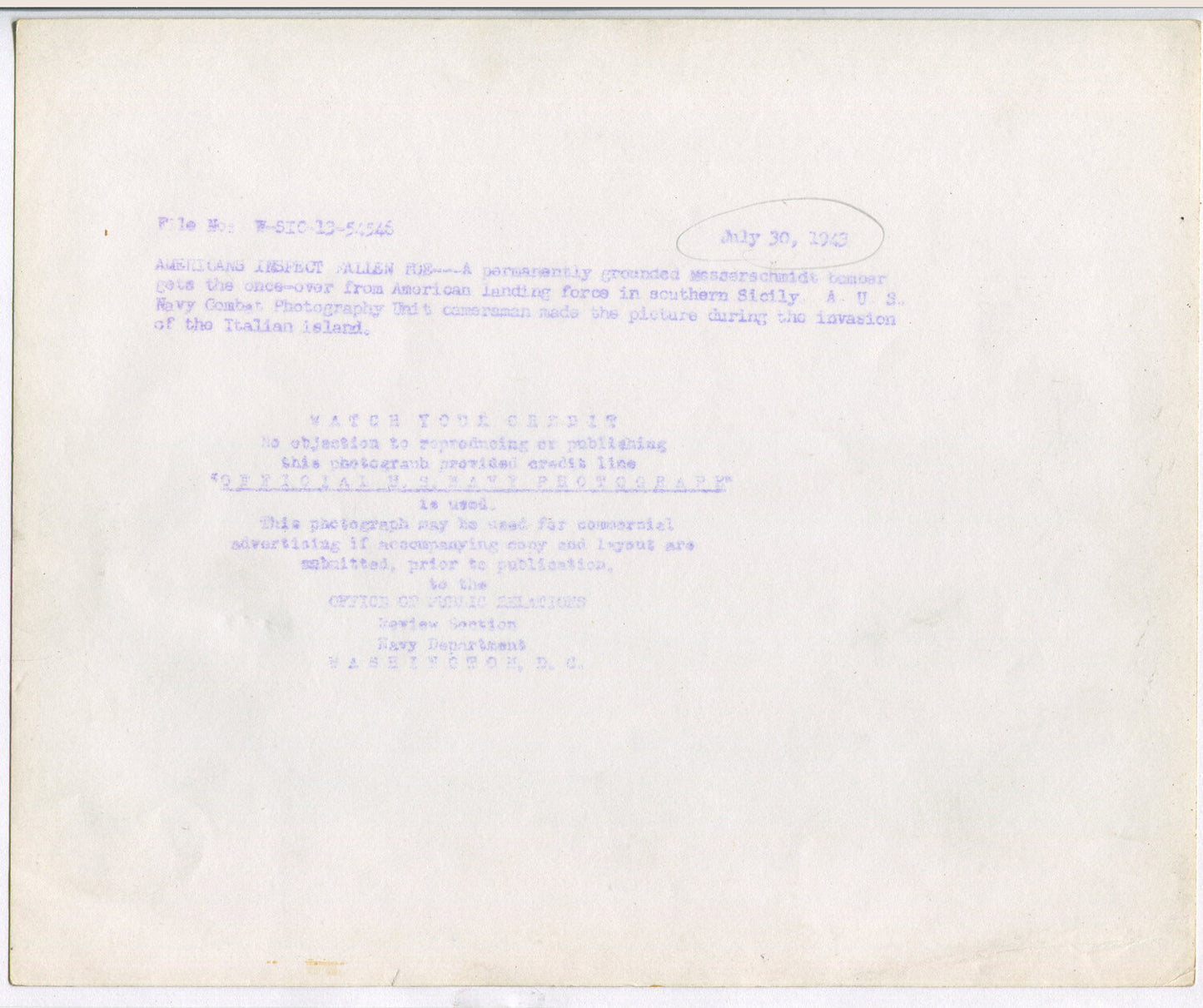 AUSTRALIANS INSPECT ENEMY WAR PLANE, WWII. ITALY, 1943. 8X10 B&W.