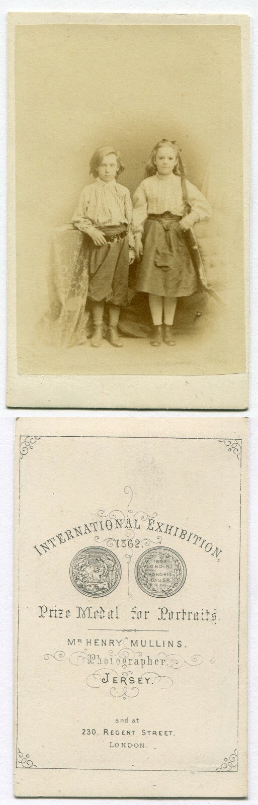 YOUNG SIBILINGS IN CASUAL CLOTHES. CDV. JERSEY, U.K.