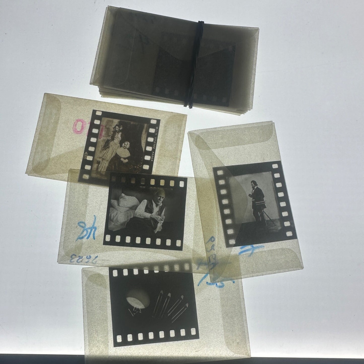 Professional Photography "Famous Photographs" 35mm Unmounted Slides lot of 30
