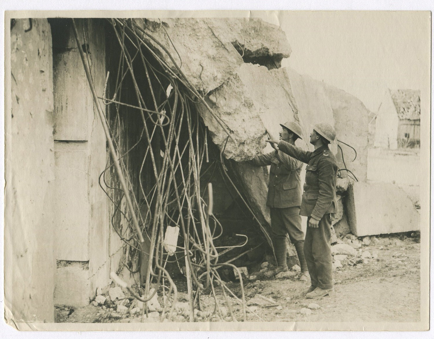 RUINS OF HUGE GERMAN GUN POSITION. (8x10 REPRINT)