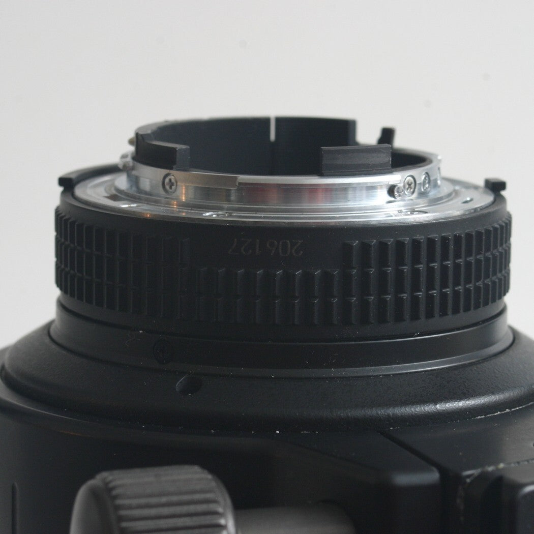 300MM F 4 NIKON ED LENS WITH ORIGINAL FRONT AND REAR CAPS