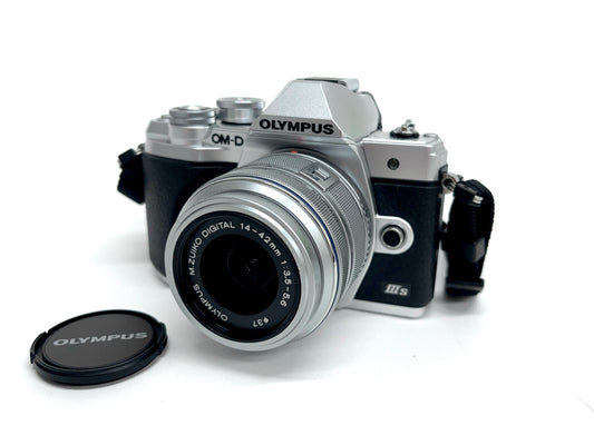 Olympus OM-D E-M10 IIIs Mirrorless Camera and 14-42mm Lens MINT
