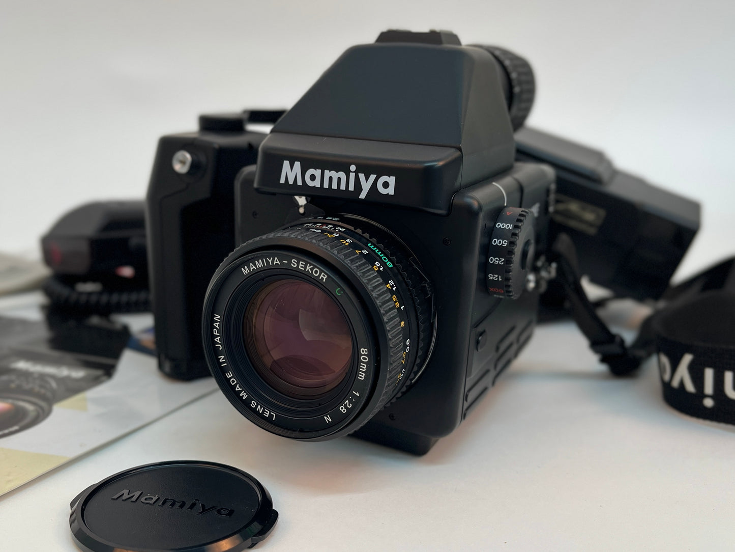 Mamiya 645E Medium Format Film Camera Kit with Metz Flash and Case MINT+