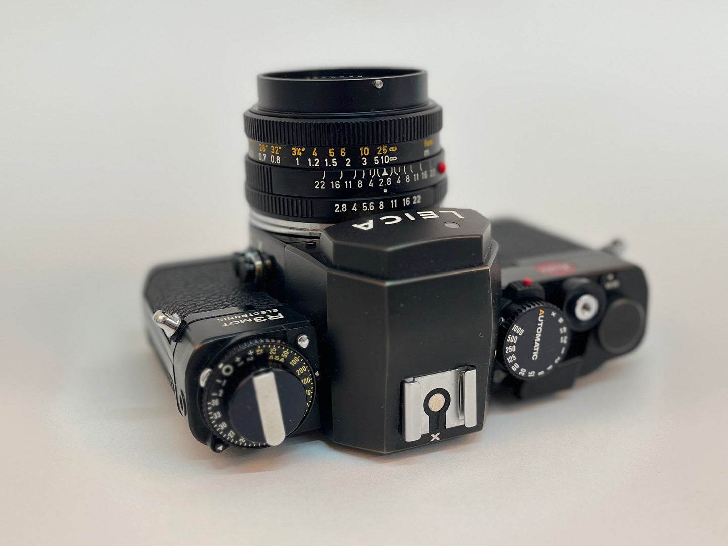 Leica R3 MOT with MINT Elmarit-R 35mm f/2.8 Lens