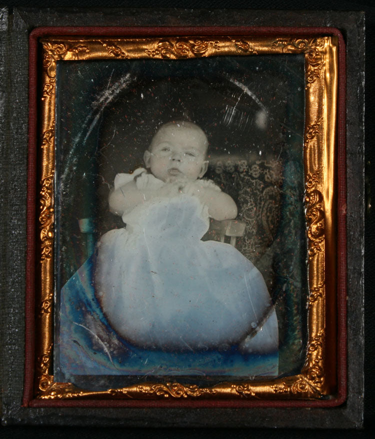 Rare Daguerreotype Baby, Tinted. Ninth Plate, Full Case.