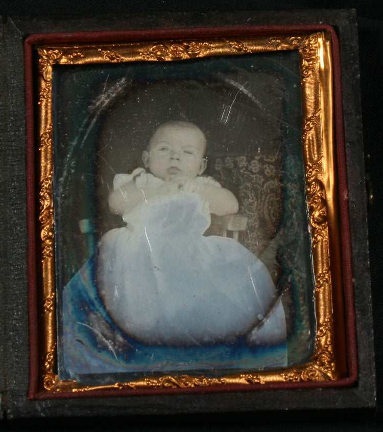 Rare Daguerreotype Baby, Tinted. Ninth Plate, Full Case.