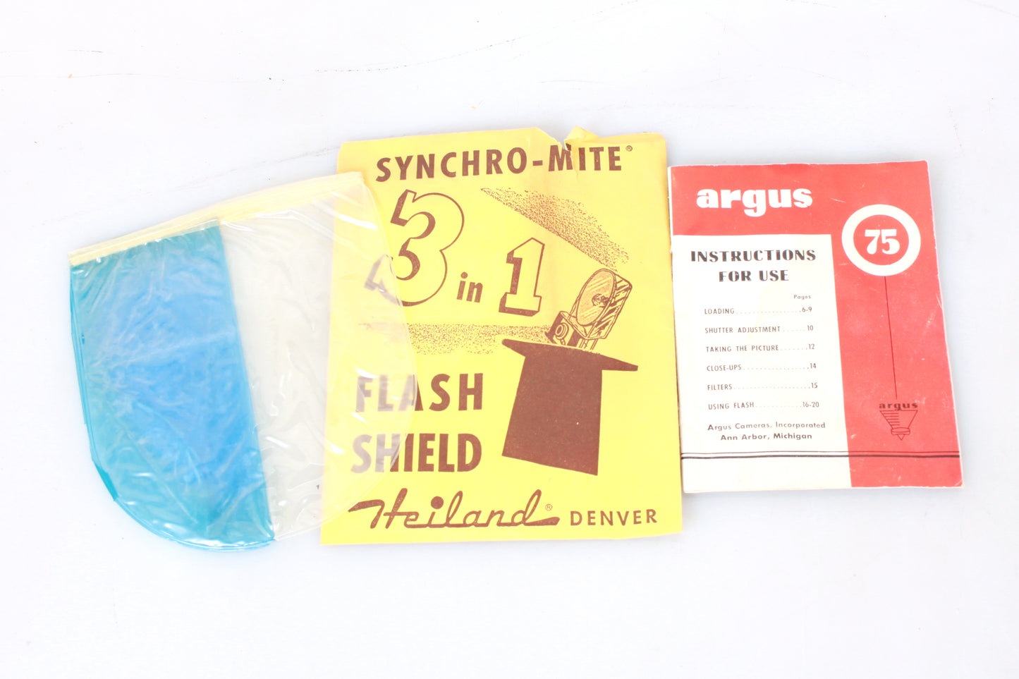 Art Deco Argus 75 Camera Outfit w Case in Original Box