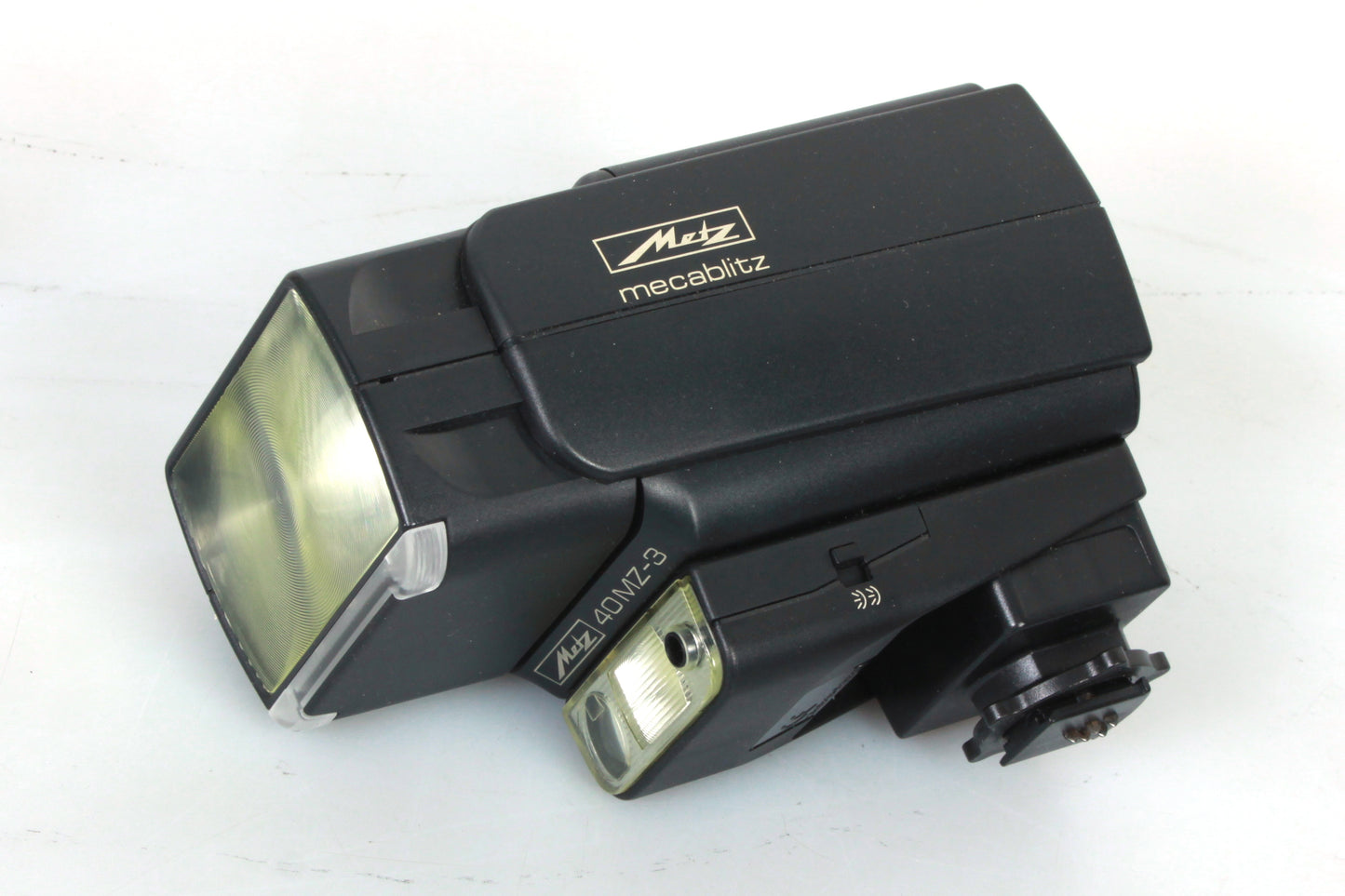 Metz Mecablitz 40 MZ-3 W/ SCA 3101 M2 Canon Adapter I.O.B.