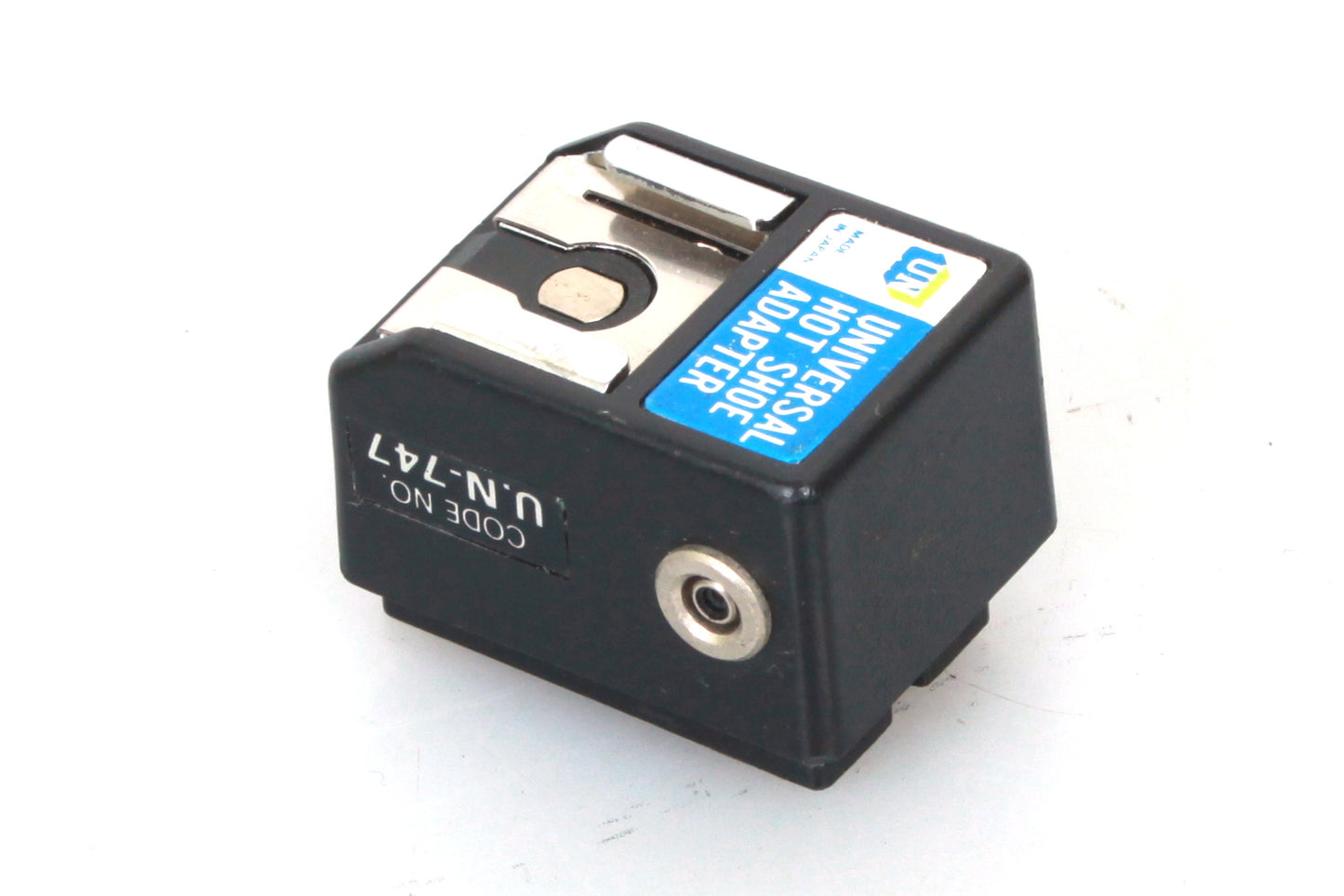 Universal Standard Hot Shoe Adapter W PC & Tripod Sockets