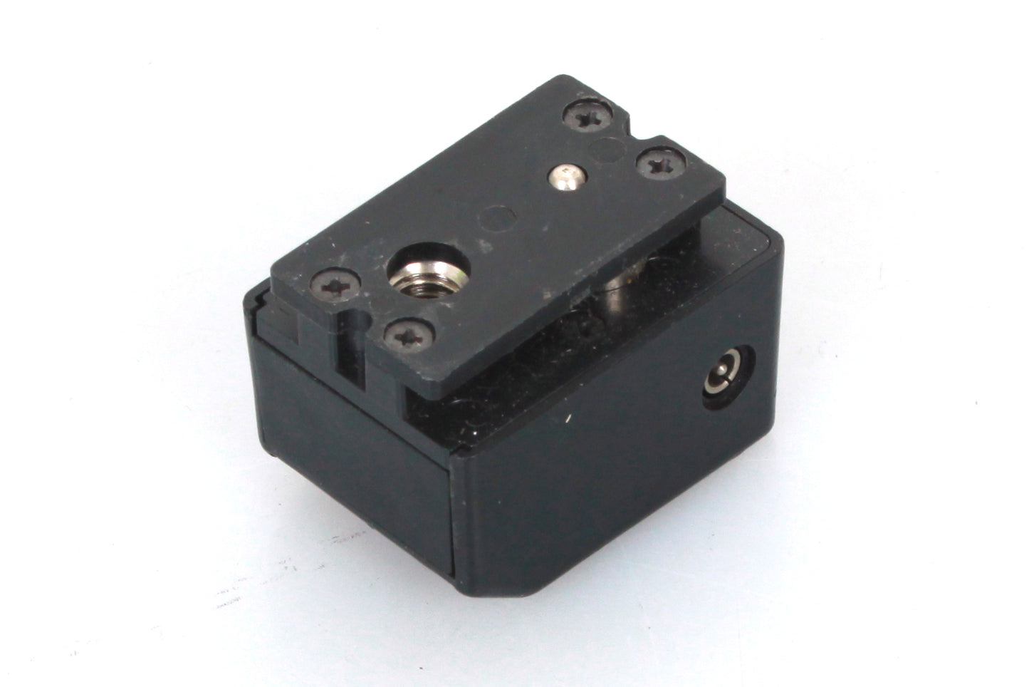 Universal Standard Hot Shoe Adapter W PC & Tripod Sockets