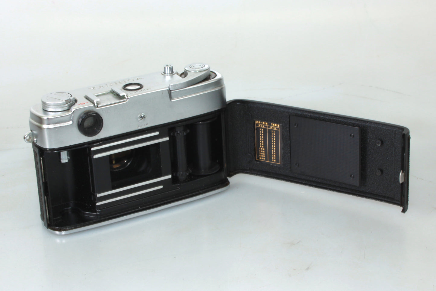 Yashica 35 Lynx 1000 Rangefinder Camera W/ 45mm 1:1.8 Lens & Original Case & Box