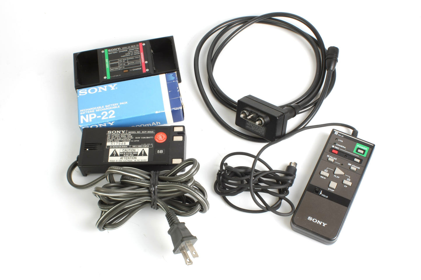 Sony Handycam Video 8 Camcorder w A/C Adapter & Case