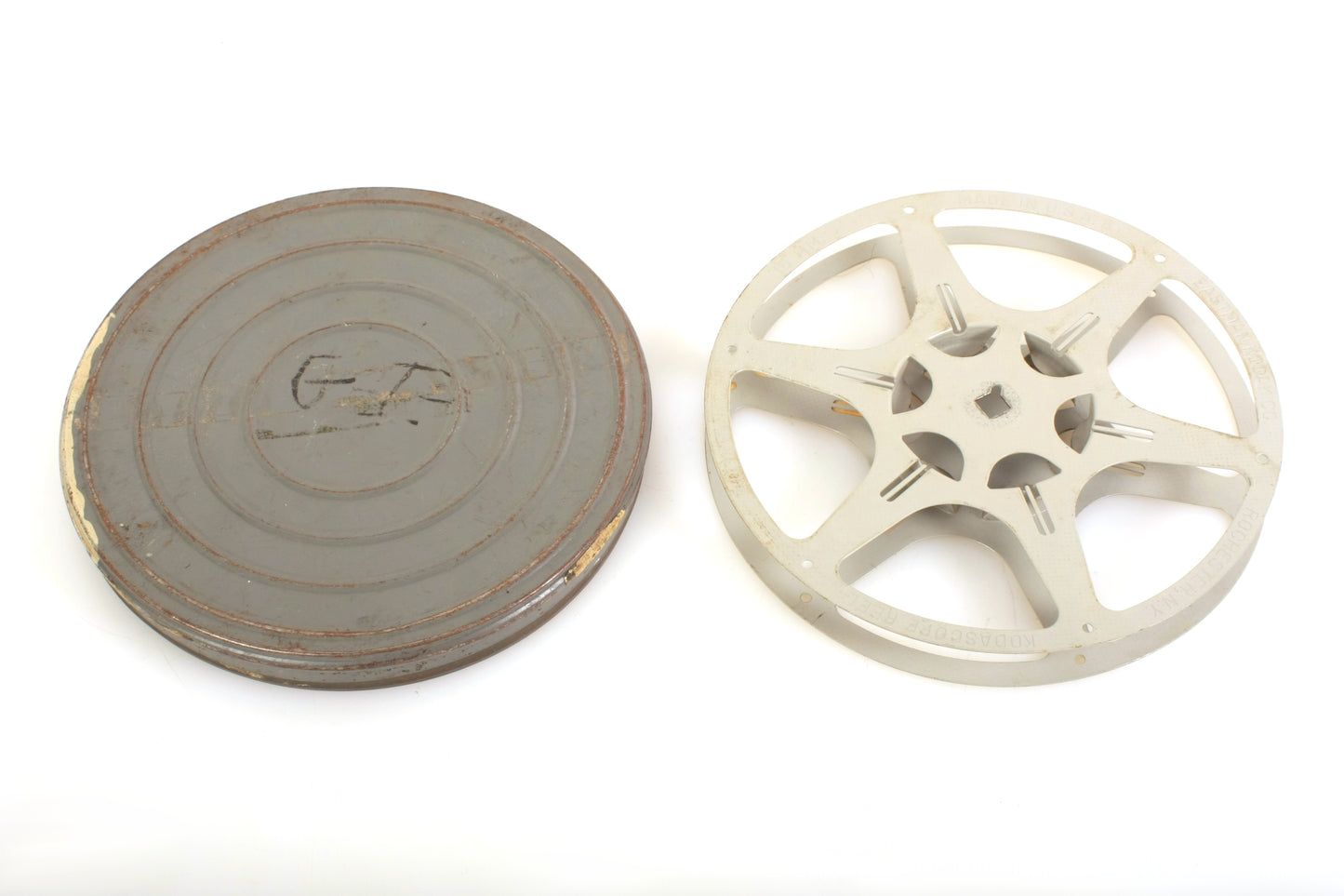 Movie Reel & Can 16mm 400ft - Prop or Display