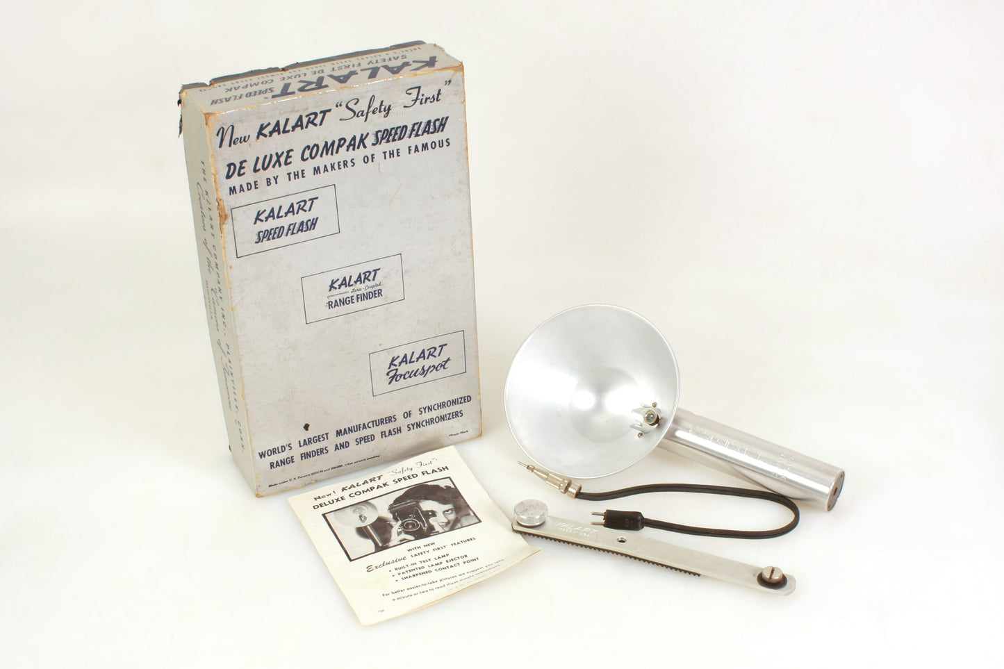 Kalart De Luxe Compak Art Deco Flash Unit W/ Bracket & Manual I.O.B. Vintage