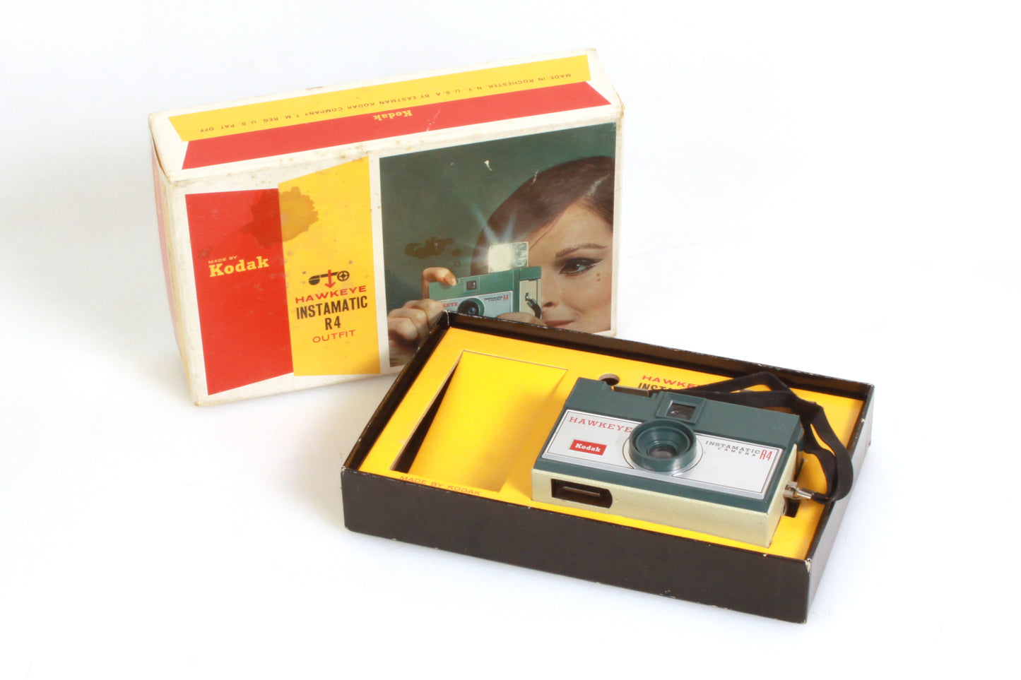 Kodak Hawkeye Instamatic R4 Camera Vintage With Box