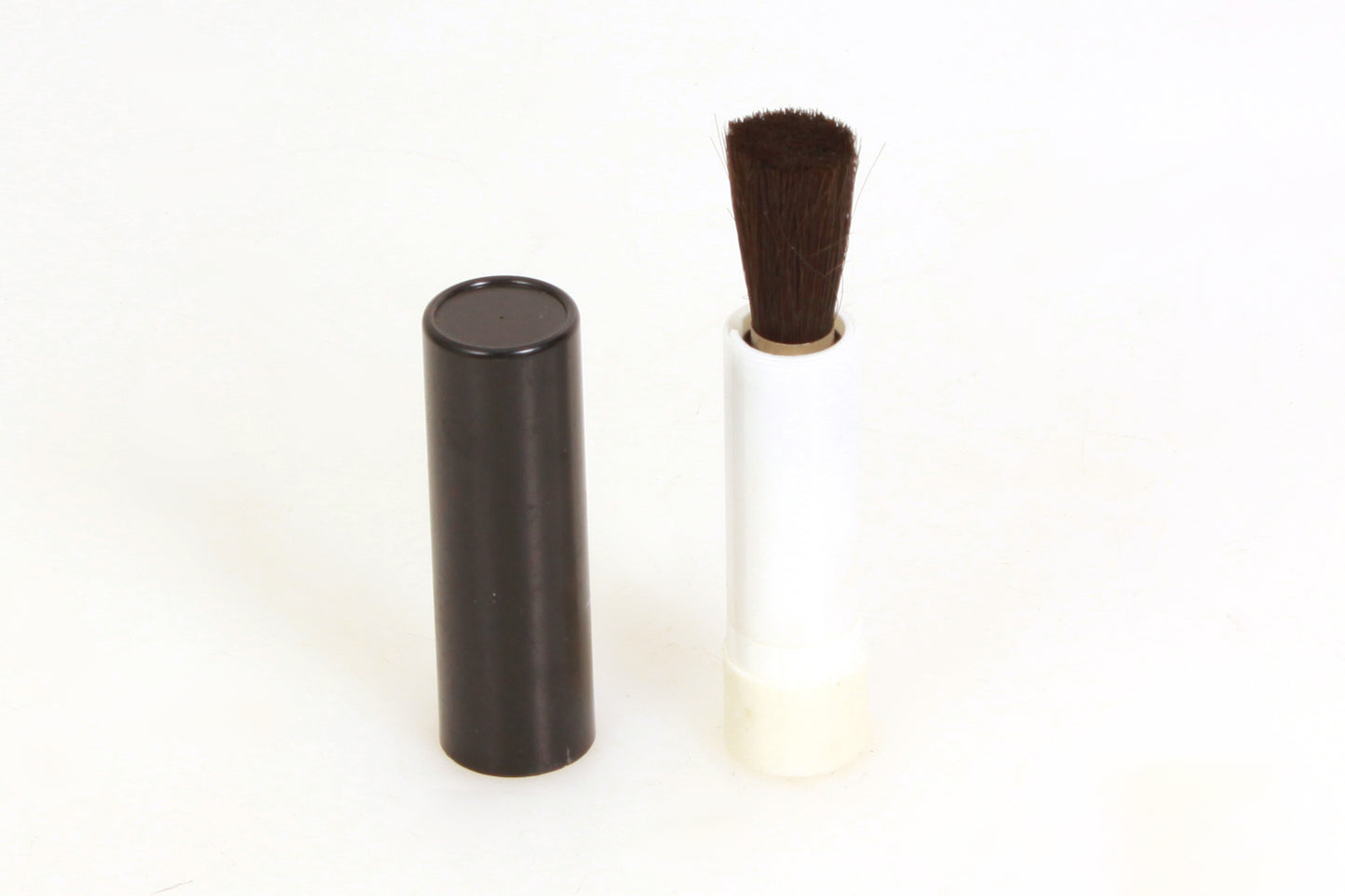 Lens Brush Camel Hair
